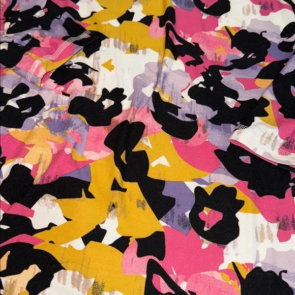 LuLaRoe Pastel Floral Top “Eliza” (2XL) - Picture 2 of 6